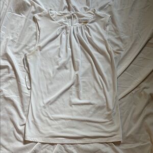 ✨New Listing✨ Calvin Klein Women's Cream Sleeveless Blouse